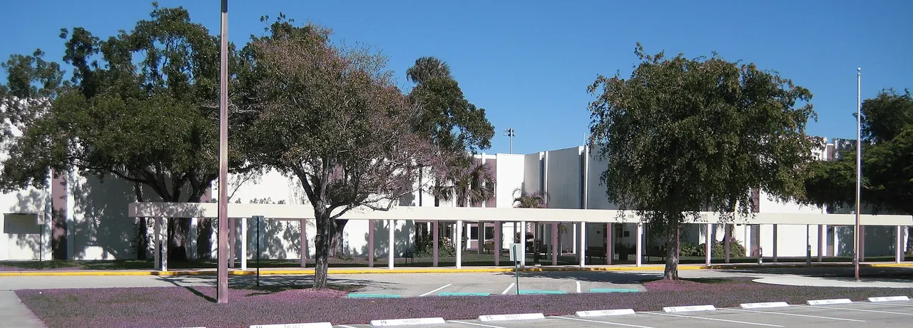 Coral Springs High School campus.