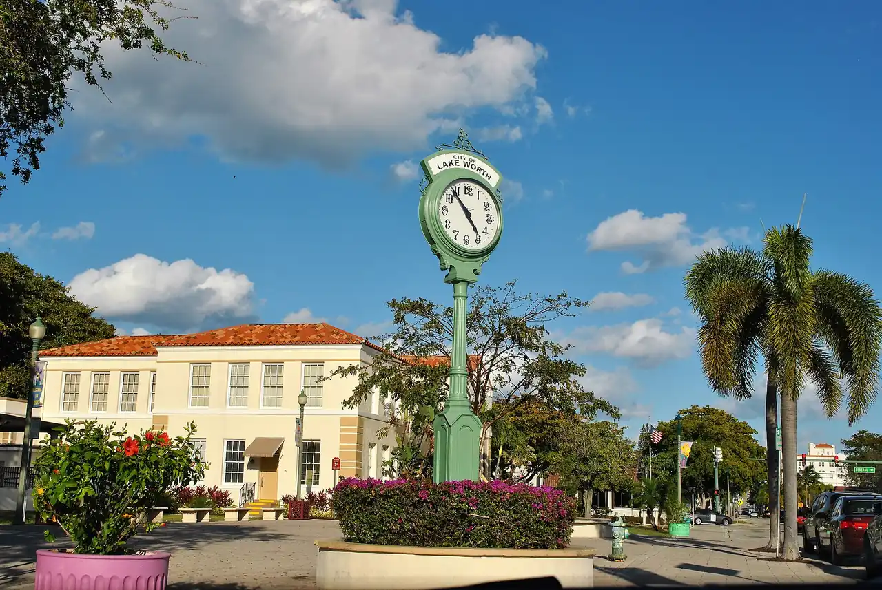 The downtown street clock in Lake Worth Beach in 2017.