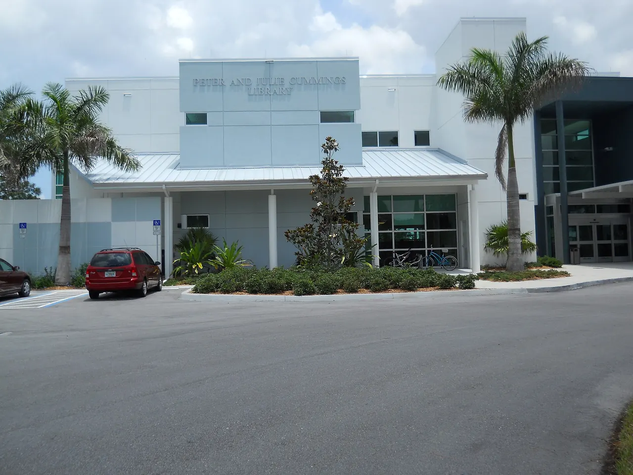 Peter and Julie Cummings Library in Palm City in 2010.