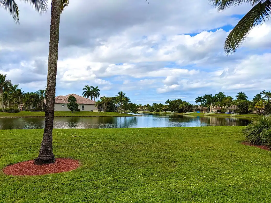 Pembroke Falls neighborhood in Pembroke Pines in 2020.